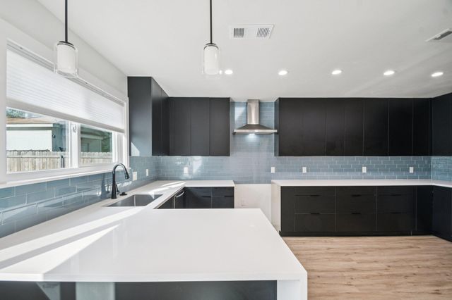 2807 Sissinghurst DR, Austin, TX 78745