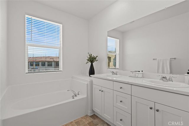 34495 Agave 23106, Winchester, CA 92596