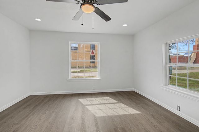 4225 Avenue M, Fort Worth, TX 76105