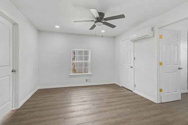 4225 Avenue M, Fort Worth, TX 76105