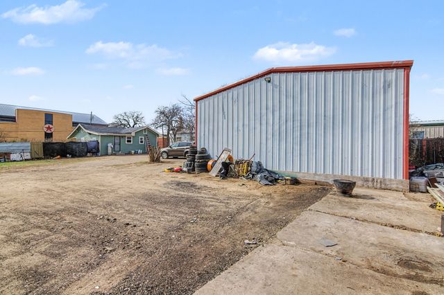 4225 Avenue M, Fort Worth, TX 76105