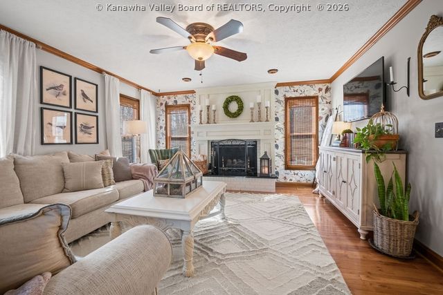 4 Greenbrier Avenue, Hurricane, WV 25526