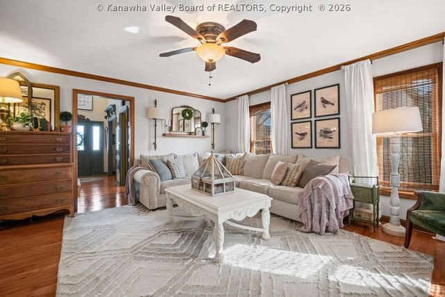 4 Greenbrier Avenue, Hurricane, WV 25526