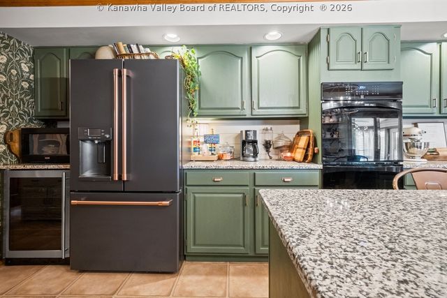 4 Greenbrier Avenue, Hurricane, WV 25526