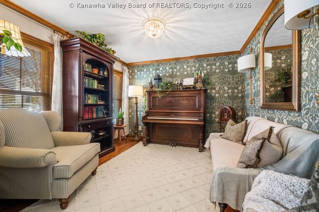 4 Greenbrier Avenue, Hurricane, WV 25526