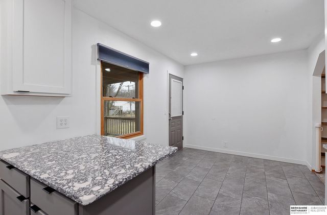 7026 N 65th Street, Omaha, NE 68152