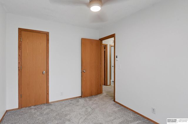 7026 N 65th Street, Omaha, NE 68152