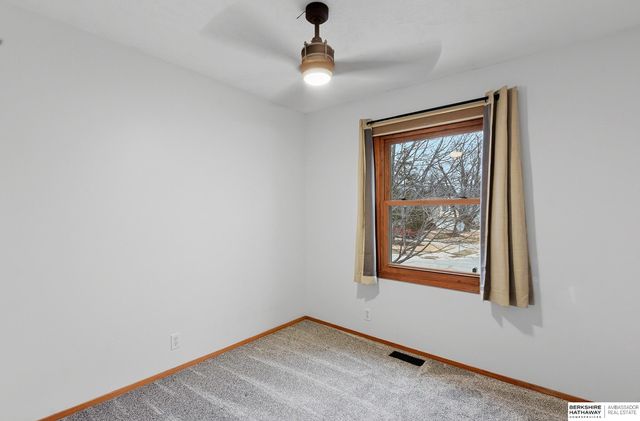 7026 N 65th Street, Omaha, NE 68152