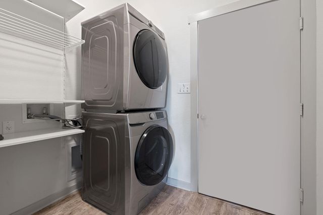 7713 Lowenfield DR, Austin, TX 78724