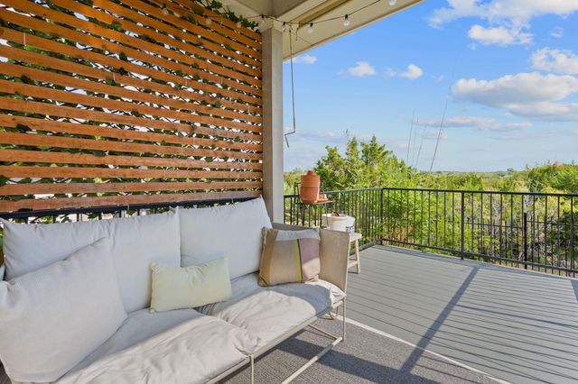 7713 Lowenfield DR, Austin, TX 78724