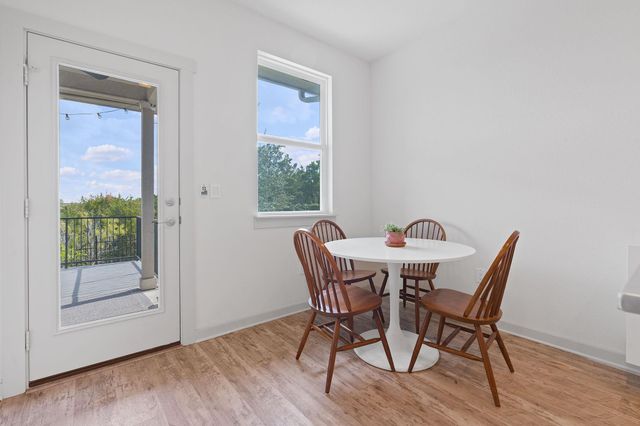 7713 Lowenfield DR, Austin, TX 78724