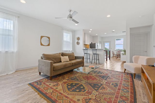 7713 Lowenfield DR, Austin, TX 78724