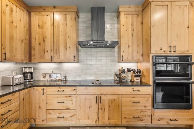 238 Pioneer Crossing Boulevard, Manhattan, MT 59741