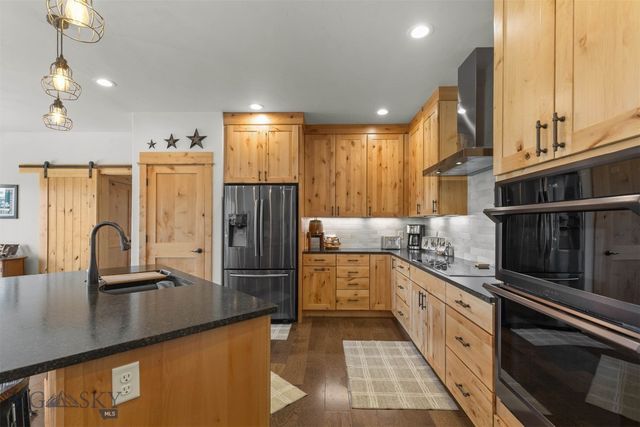 238 Pioneer Crossing Boulevard, Manhattan, MT 59741