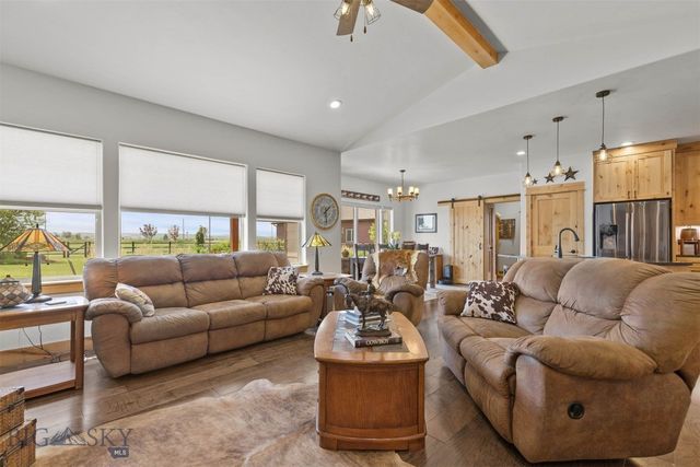 238 Pioneer Crossing Boulevard, Manhattan, MT 59741