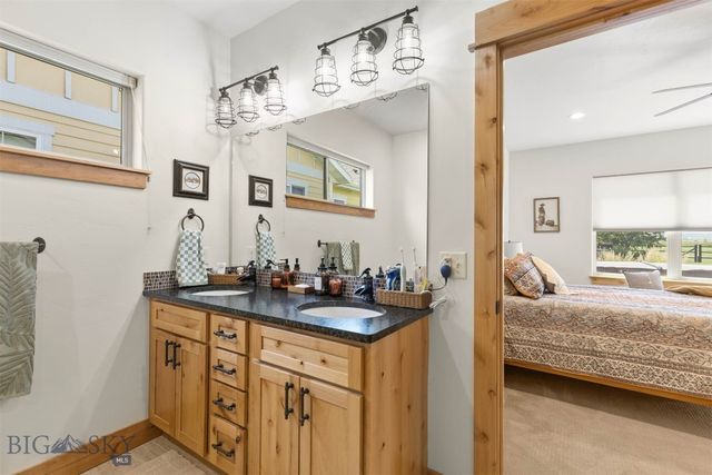 238 Pioneer Crossing Boulevard, Manhattan, MT 59741