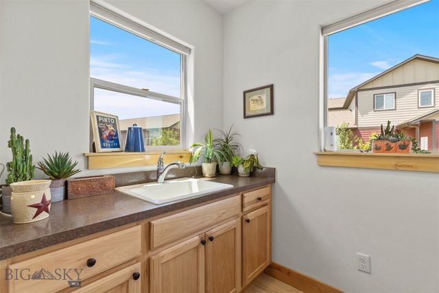 238 Pioneer Crossing Boulevard, Manhattan, MT 59741