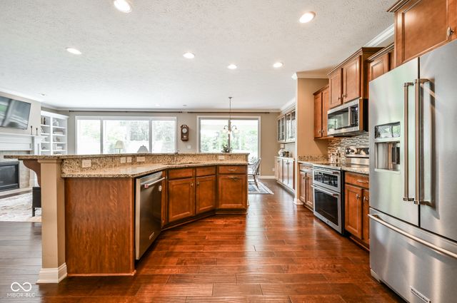 15124 Kampen Circle, Carmel, IN 46033