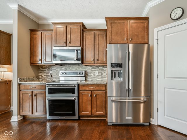 15124 Kampen Circle, Carmel, IN 46033