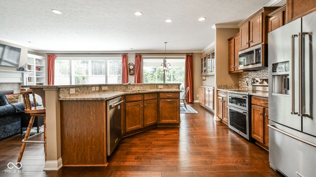 15124 Kampen Circle, Carmel, IN 46033