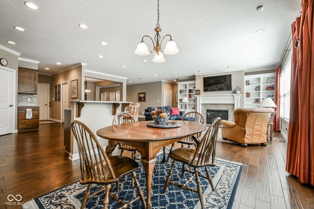 15124 Kampen Circle, Carmel, IN 46033