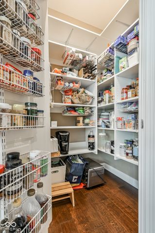 15124 Kampen Circle, Carmel, IN 46033