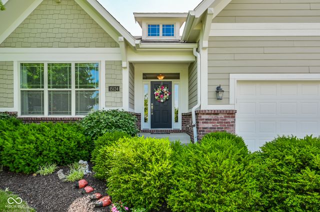 15124 Kampen Circle, Carmel, IN 46033