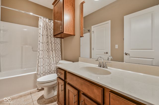 15124 Kampen Circle, Carmel, IN 46033