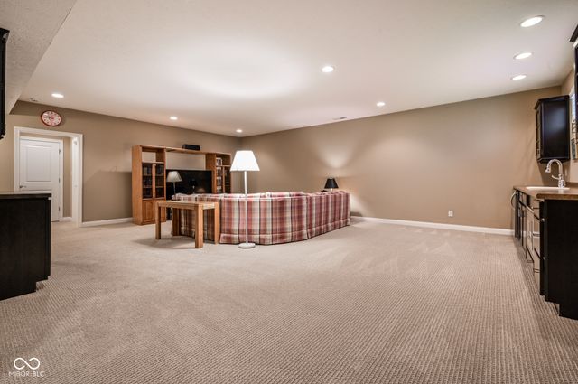 15124 Kampen Circle, Carmel, IN 46033