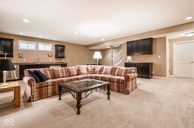 15124 Kampen Circle, Carmel, IN 46033