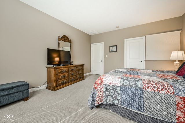 15124 Kampen Circle, Carmel, IN 46033