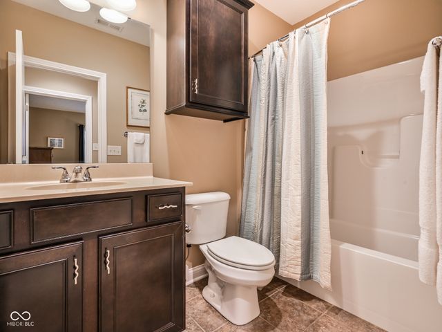 15124 Kampen Circle, Carmel, IN 46033