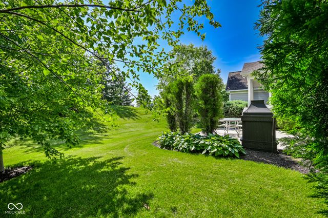 15124 Kampen Circle, Carmel, IN 46033