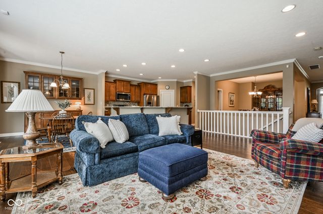 15124 Kampen Circle, Carmel, IN 46033