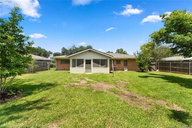 609 Dolby Street, Lake Charles, LA 70605