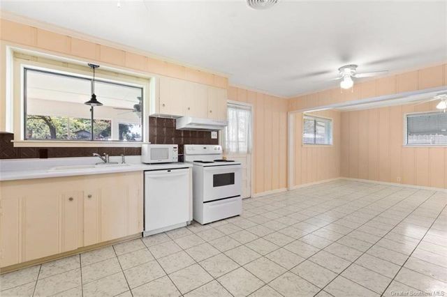 609 Dolby Street, Lake Charles, LA 70605