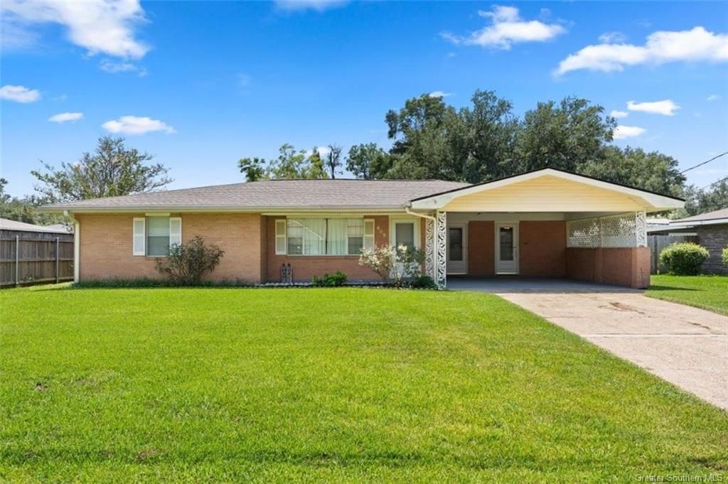 609 Dolby Street, Lake Charles, LA 70605