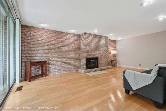 5600 Hillcrest Lane 3G, Lisle, IL 60532