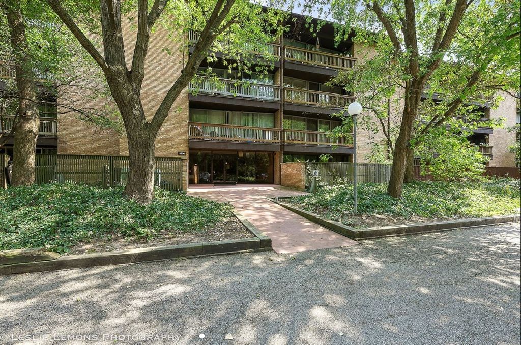 5600 Hillcrest Lane 3G, Lisle, IL 60532