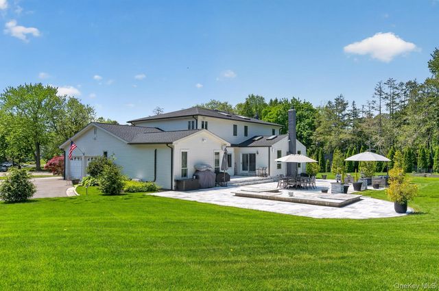 4 Cropley Court, Melville, NY 11747