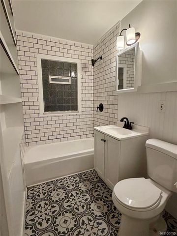 2030 Browning Street, Ferndale, MI 48220