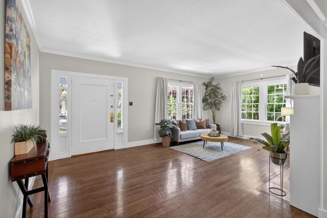 2702 Donner Way, Sacramento, CA 95818