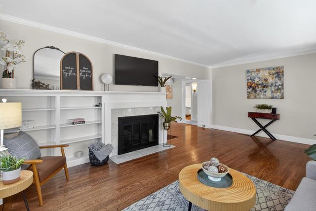 2702 Donner Way, Sacramento, CA 95818