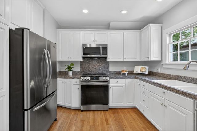 2702 Donner Way, Sacramento, CA 95818