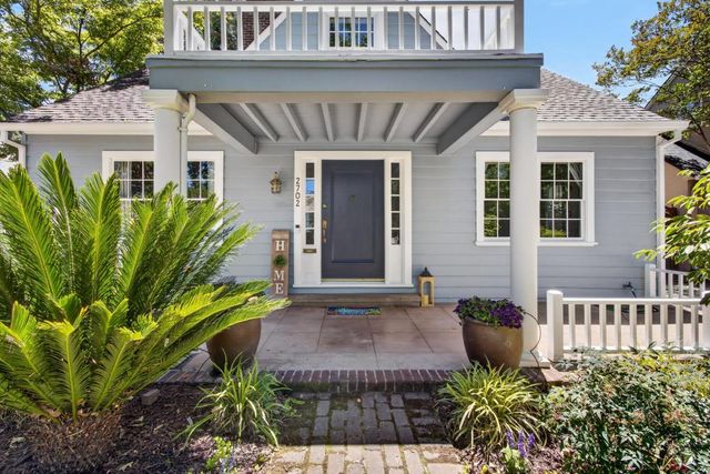 2702 Donner Way, Sacramento, CA 95818