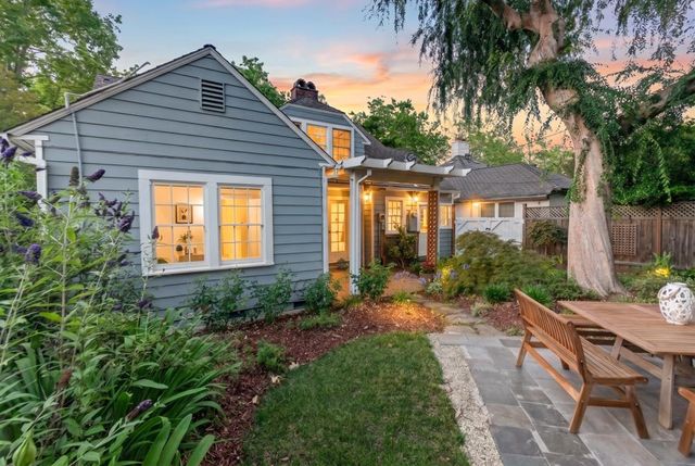 2702 Donner Way, Sacramento, CA 95818