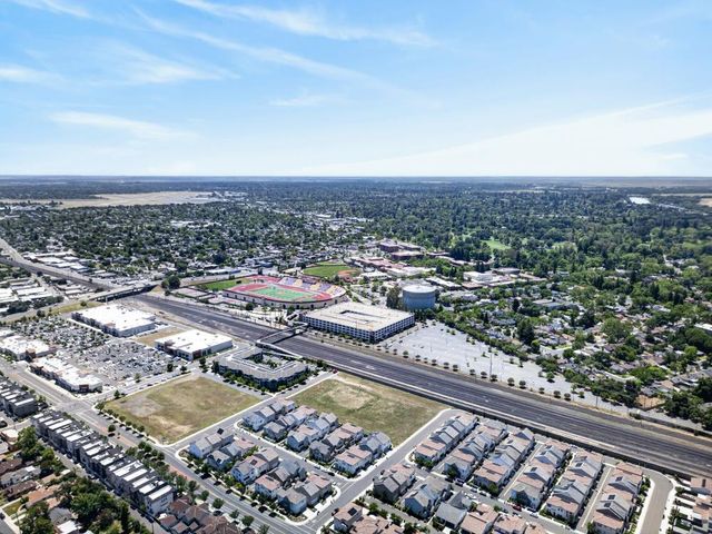 2702 Donner Way, Sacramento, CA 95818
