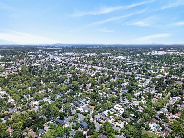 2702 Donner Way, Sacramento, CA 95818
