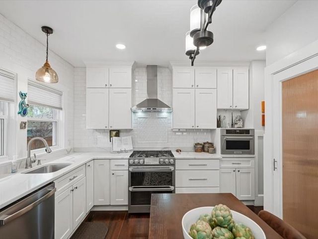 51 Fruit St Ext, Milford, MA 01757