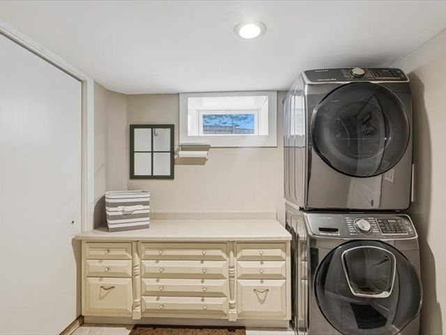 51 Fruit St Ext, Milford, MA 01757
